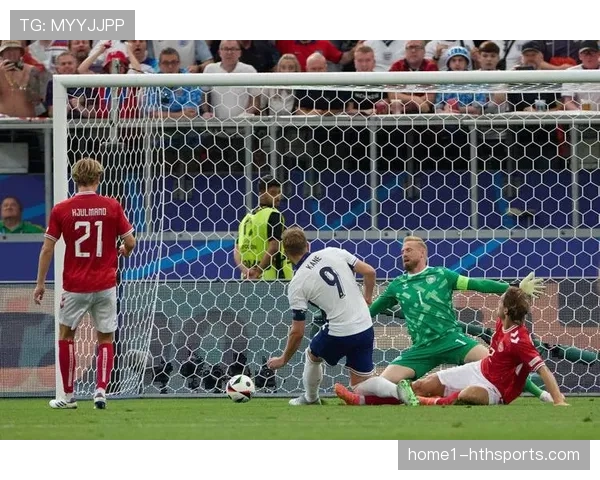 法国队防守稳固 六场比赛仅失四球小组头名出线